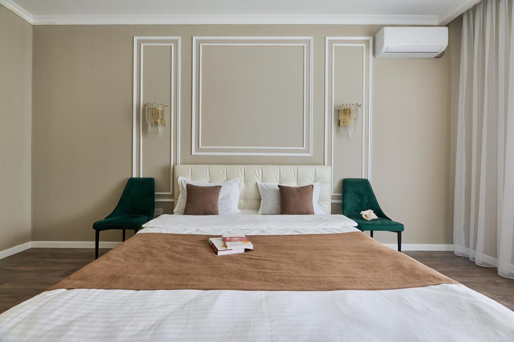 Five Business-Class Rooms In R-House Near Mega Center Almaty Exterior photo