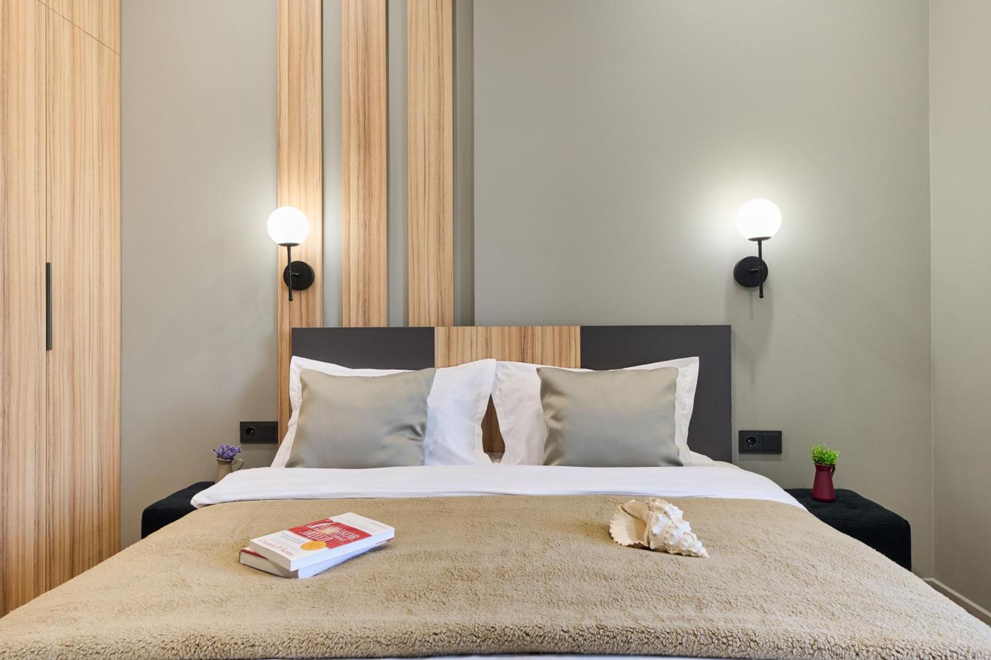 Five Business-Class Rooms In R-House Near Mega Center Almaty Exterior photo