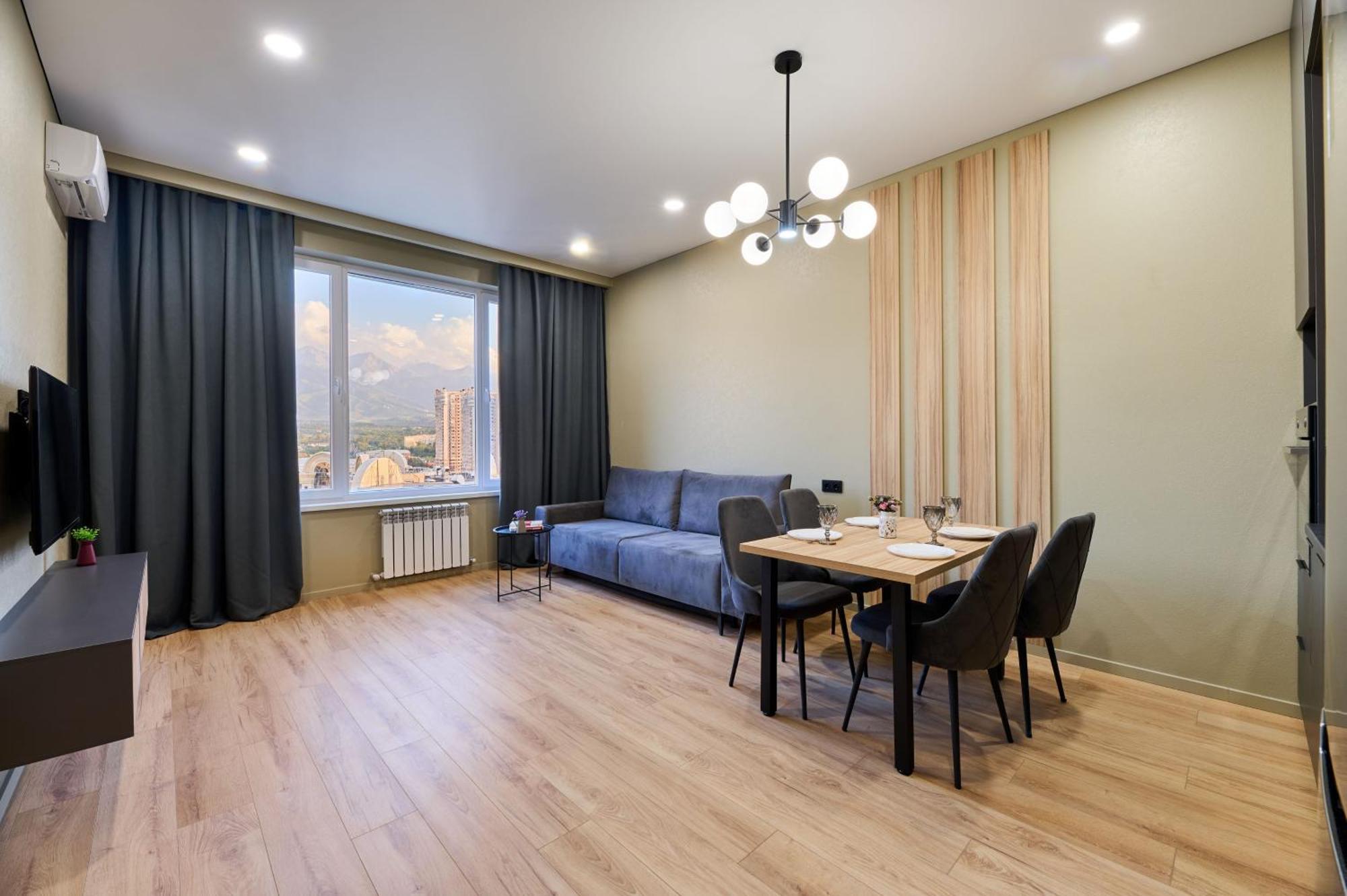 Five Business-Class Rooms In R-House Near Mega Center Almaty Exterior photo
