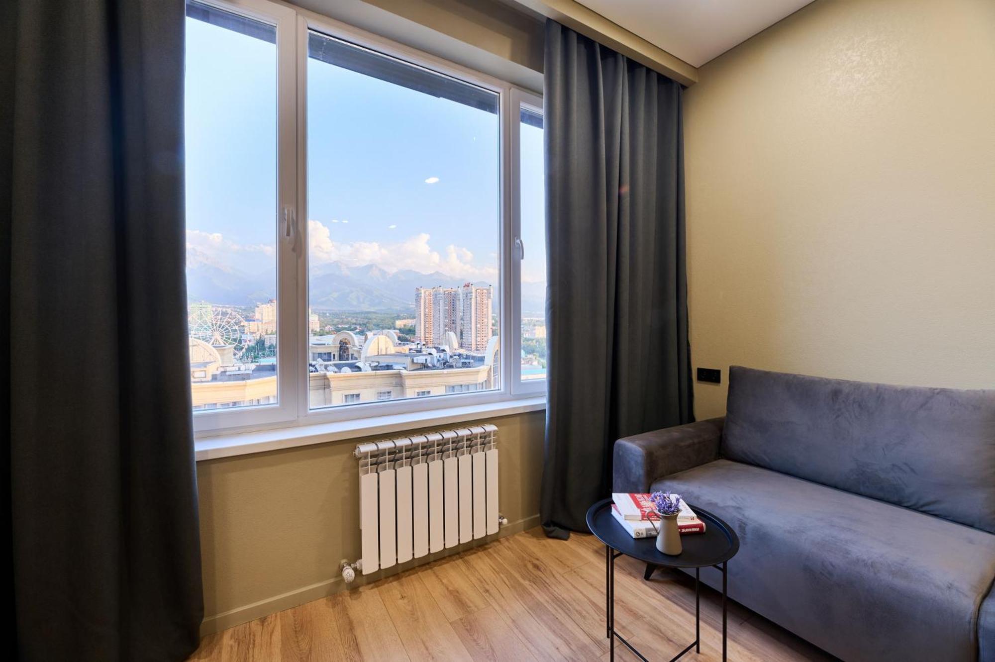 Five Business-Class Rooms In R-House Near Mega Center Almaty Exterior photo